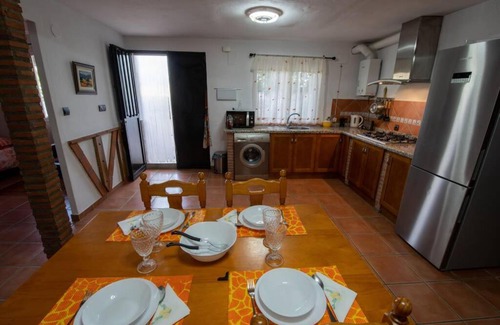 Durcal House | Casa Cuesta del Álamo. Vistas frente Puente Lata