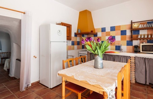 Fontanar Villa | Casa Cueva Sol y Salamandra Pozo Alcón by Ruralidays