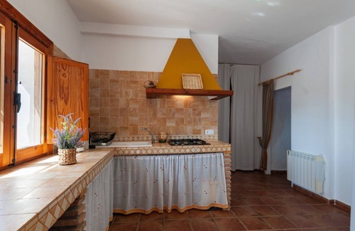 Fontanar Villa | Casa Cueva Sol y Salamandra Pozo Alcón by Ruralidays