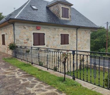 Caldas de Reis Ski Chalet | Casa da Escuela