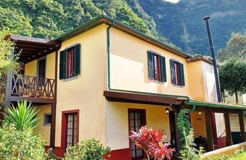 Arco de Sao Jorge Apartment | Casa da Lagoa BB or HB options