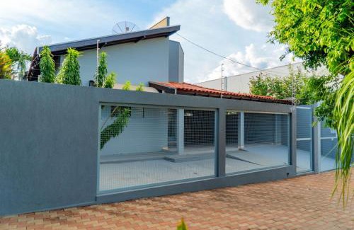 Alvorada House | Casa da Praça - No Centro de Bonito