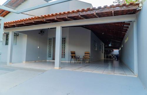 Alvorada House | Casa da Praça - No Centro de Bonito