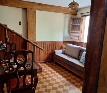 Ouro Preto House | Casa das Flores Central