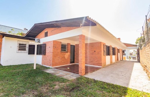 Torres House | Casa de 5 dormitórios com Piscina