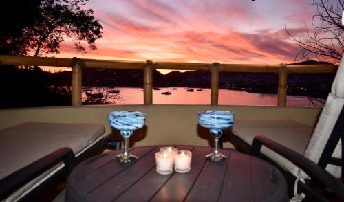 Playa la Madera Apartment | Casa de Ali: Located on the beach!