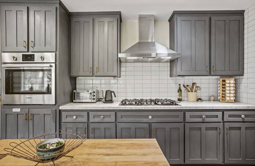 Asti House | Casa De Buti- 3B/2B Peaceful Country Home on 16 acres