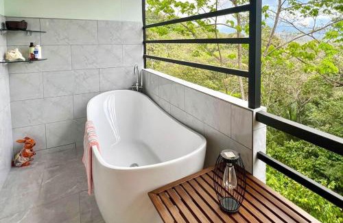 Parrita House | Casa de Cacao, A Treetop Cottage in Cacao Forest!