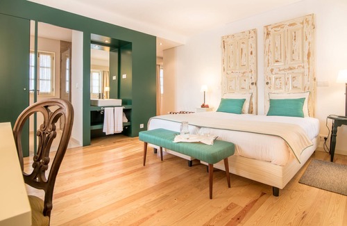 Mira House | Casa De Campo Colmeal