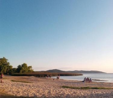 Itapua House | Casa de Campo com Açude a 5 minutos da Praia de Itapuã