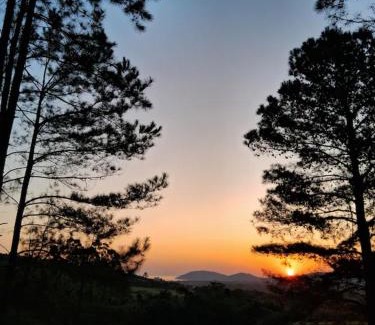 Itapua House | Casa de Campo com Açude a 5 minutos da Praia de Itapuã