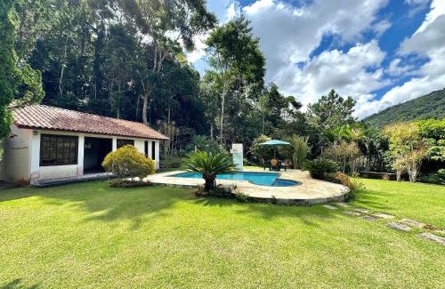 Duas Barras House | Casa de Campo com piscina, lago e Wi-fi