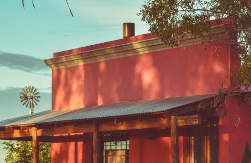 Partido de Las Flores House | Casa de Campo La Colorada