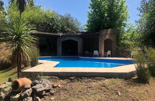 Villa Allende House | Casa de campo! P/ 12 personas con pileta y quincho.