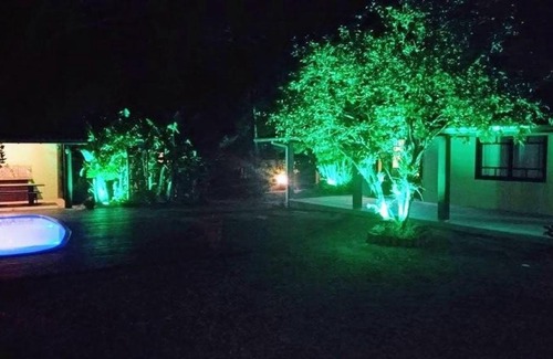 Praia do Rosa House | Casa de Férias com Piscina na Praia do Rosa/SC