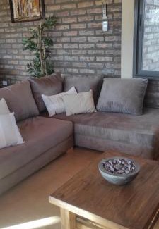 Villa Basilio Nievas House | Casa de Fin de semana en Zonda El poder del Ahora