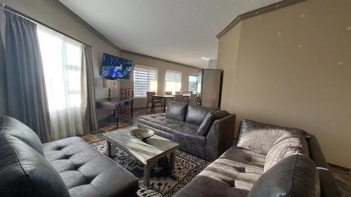 Polokwane House | Casa de la Presa 1