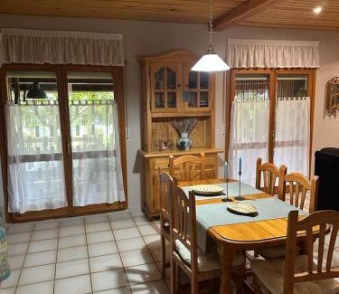 Santorens House | Casa de los avellanos