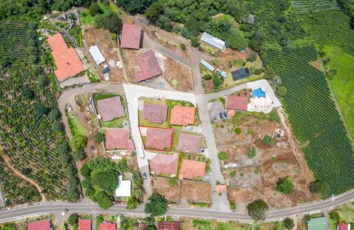 Naranjo Villa | Casa de Lujo con Piscina y Vistas Panorámicas Oro Monte, Naranjo