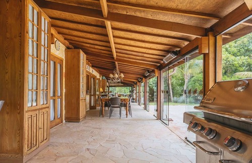 Amparo House | Casa de luxo em Amparo com piscina e churrasqueira