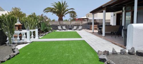 Montana Roja Villa | Casa De Nefertiti