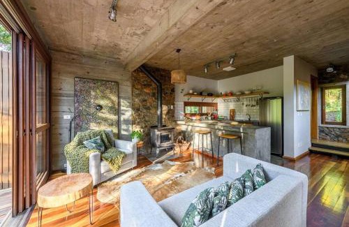 Sao Francisco de Paula Villa | Casa de Piedra - Pousada NaCarapina