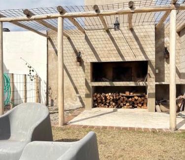 Canada Rosquin House | Casa de pueblo