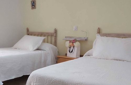 Solana del Pino House | Casa de Pueblo con Calefacción, Aire Acondicionado,agua Caliente, Wifi y Terraza