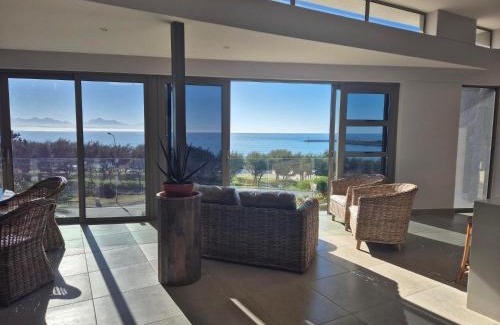 Mossel Bay Villa | Casa de Santos - Aloe Villa