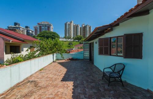 Canto House | Casa de temporada no centro da grande Florianópolis