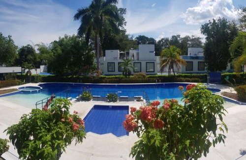 Carmen de Apicala House | Casa de Verano Condominio Mediterráneo en Carmen de Apicalá