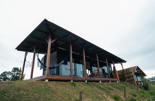 Picarras Villa | CASA DE VIDRO EM MEIO A NATUREZA - Conteiner Lua