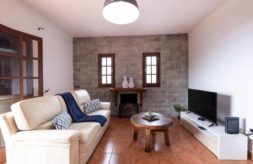 Arco de Sao Jorge House | Casa del Mar I by GALMI