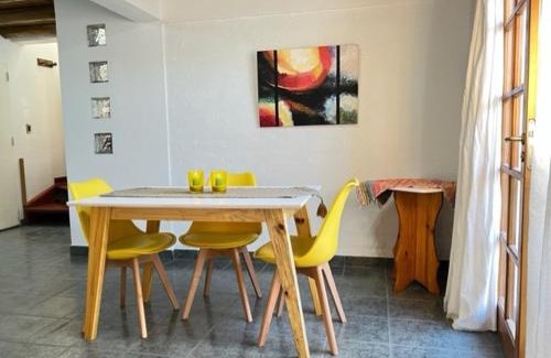 Plottier Apartment | Casa del Pinar-Plottier-Diario Semanal Mensual-La Mejor Ubicación-Garaje Cerra do