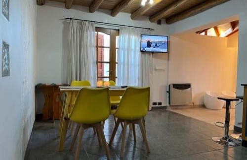 Plottier Apartment | Casa del Pinar-Plottier-Diario Semanal Mensual-La Mejor Ubicación-Garaje Cerra do