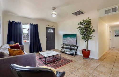 Biggs Field House | Casa Del Sol I-10 and Chapoteo