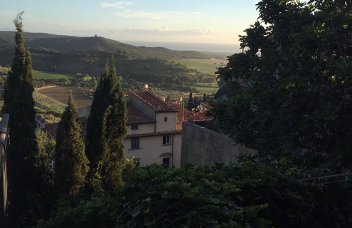 Castagneto Carducci Apartment | Casa del Togo apartment