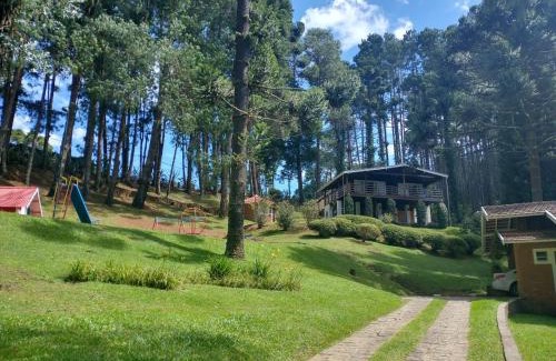 Jardim Europa House | Casa dos Pinheiros Campos do Jordão
