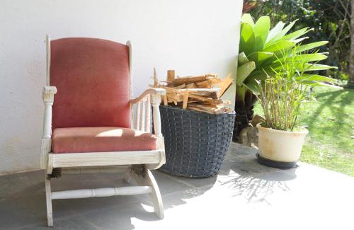 Nova Friburgo House | Casa em Friburgo com piscina lareira suíte & quarto