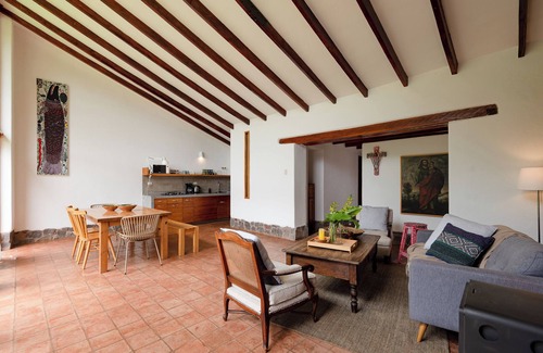 Pisac House | Casa Ema M: Dream lodge in Pisac. House with garden and mountain views