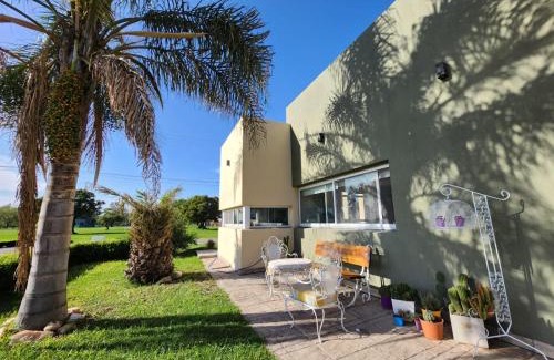 San Nicolas de los Arroyos House | Casa en Club de Campo. Parque y Pileta.