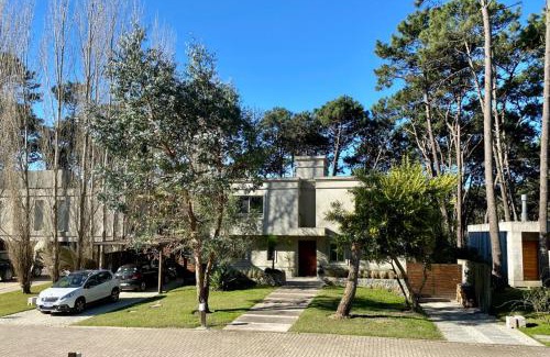 El Placer House | Casa en Barrio Cerrado en Rincón del Indio cerca del mar