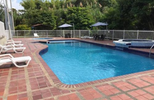 Pereira Apartment | Casa En Conjunto Con Piscina By Parceros Group