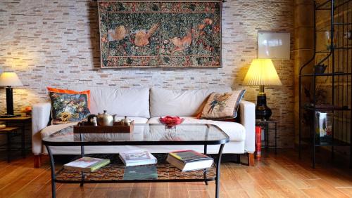 Arico House | Casa en finca de uva con piscina privada, cubierta y climatizada