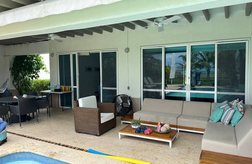 Cartagena District Villa | Casa en la Playa con Piscina Privada