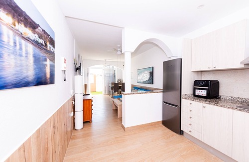 Caleta de Fuste Apartment | Casa Mimosa - Amazing Roof Terrace, within 5 minutes of all local amenities