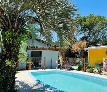 Sambaqui House | Casa Espaçosa com Piscina, Churrasqueira e Área verde em Sambaqui ao Lado da Praia - Floripa