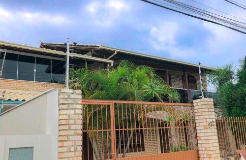 Capivari House | Casa espaçosa com sala de jogos interna e externa