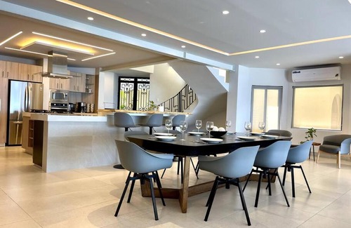 Zona Hotelera Villa | Casa F