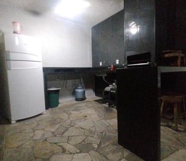 Tupi House | Casa familiar com Piscina Praia Grande